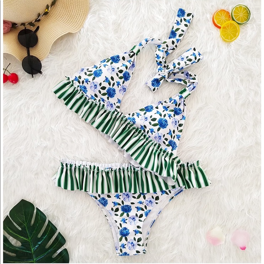 Floral Ruffle Bikini - Picture 2 of 6